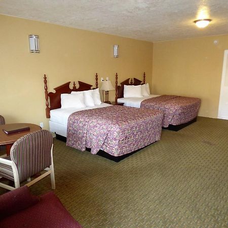 Economy Inn & Suites St. George Buitenkant foto