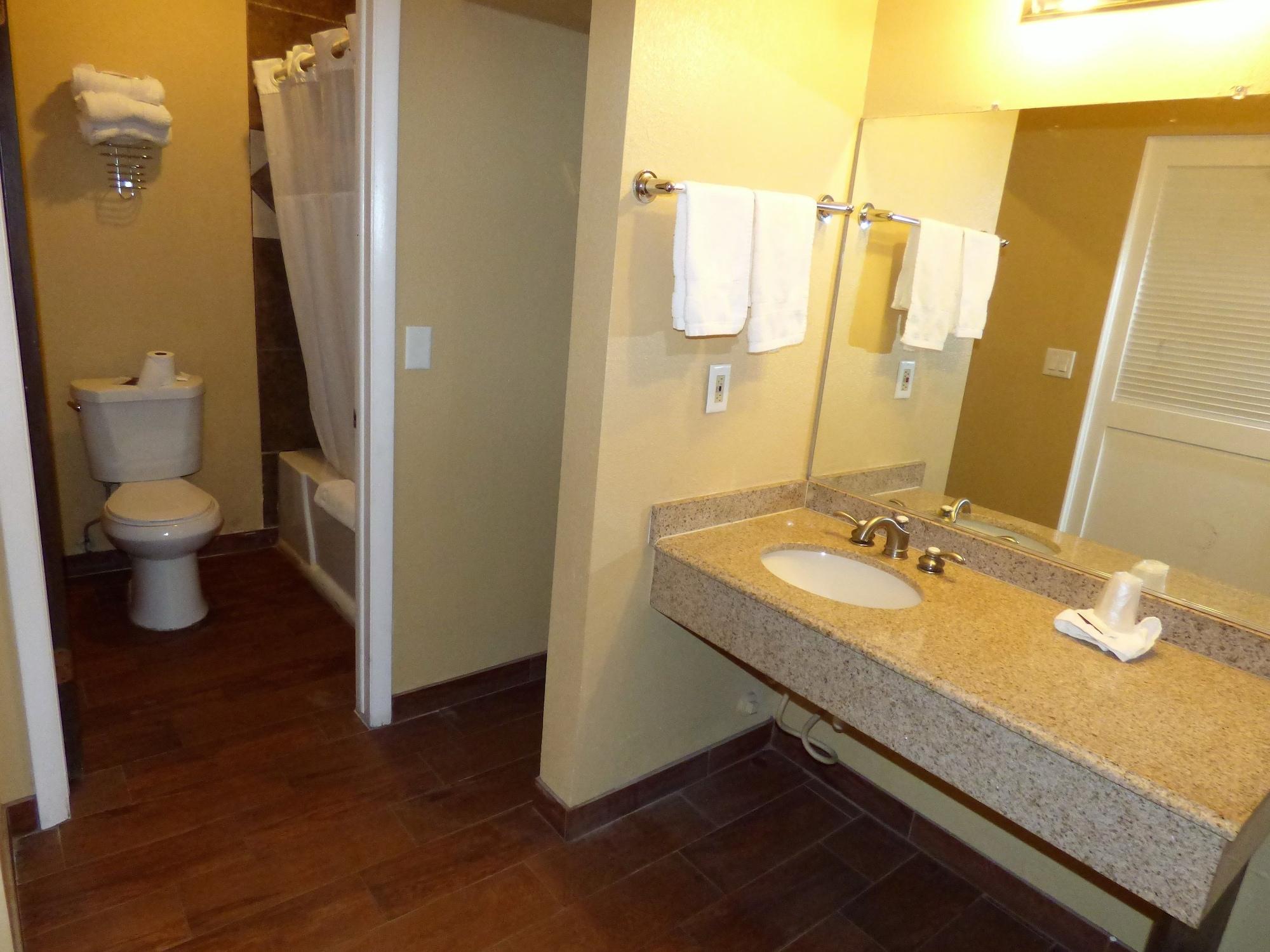 Economy Inn & Suites St. George Buitenkant foto