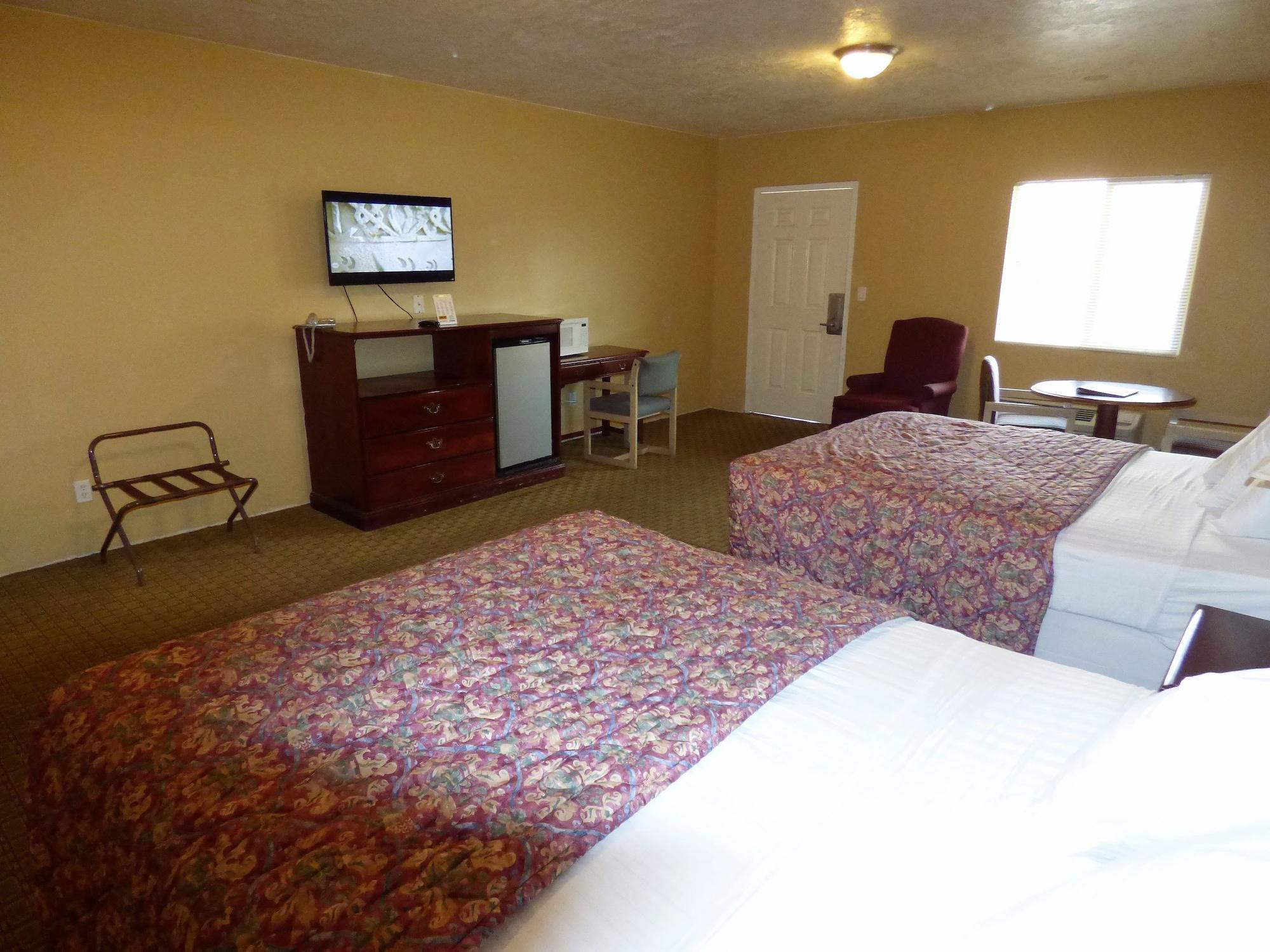Economy Inn & Suites St. George Buitenkant foto